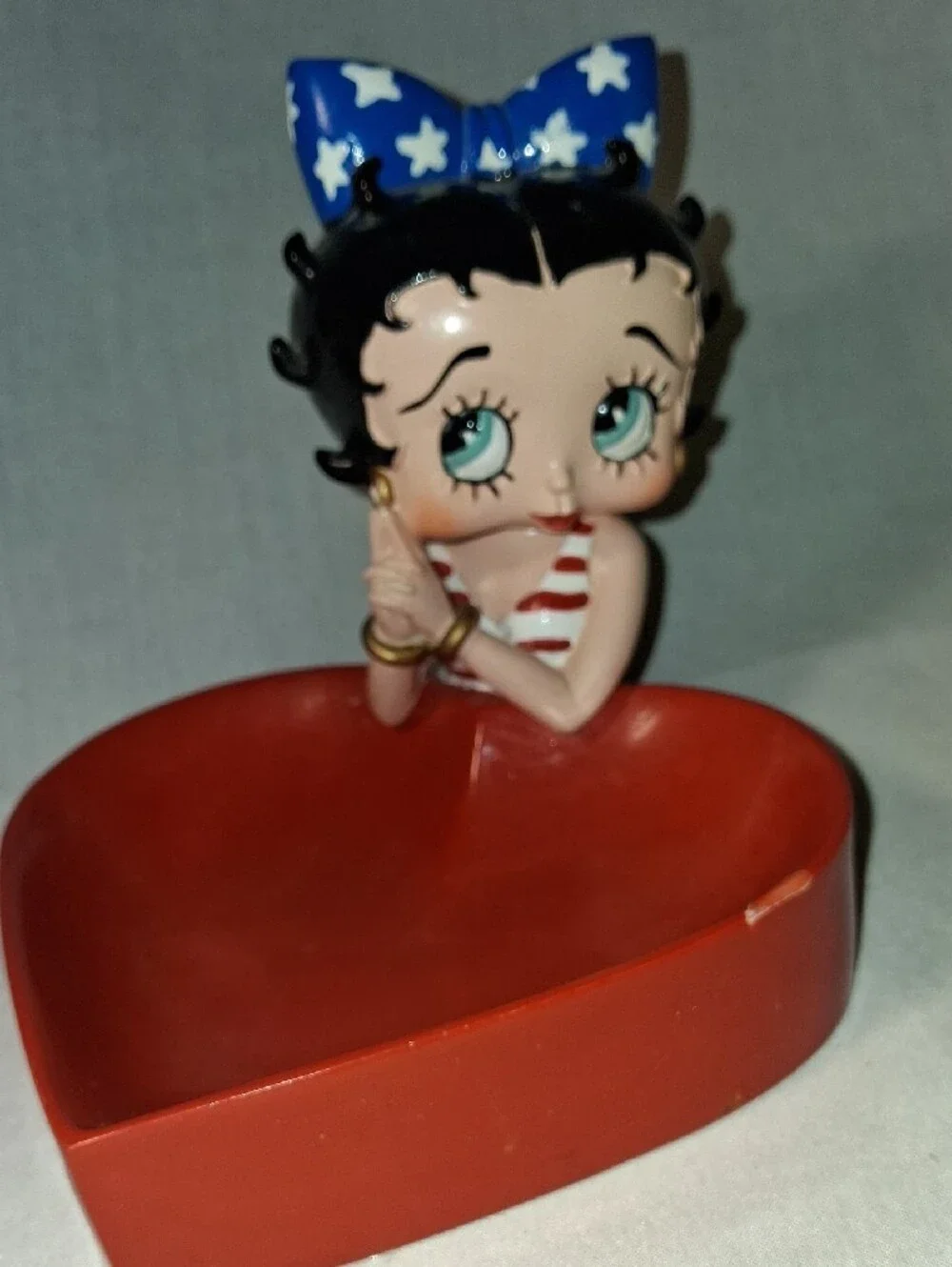 Vintage 2004 Betty Boop Red Heart Shaped Trinket Soap Dish Resin Trinket Dish